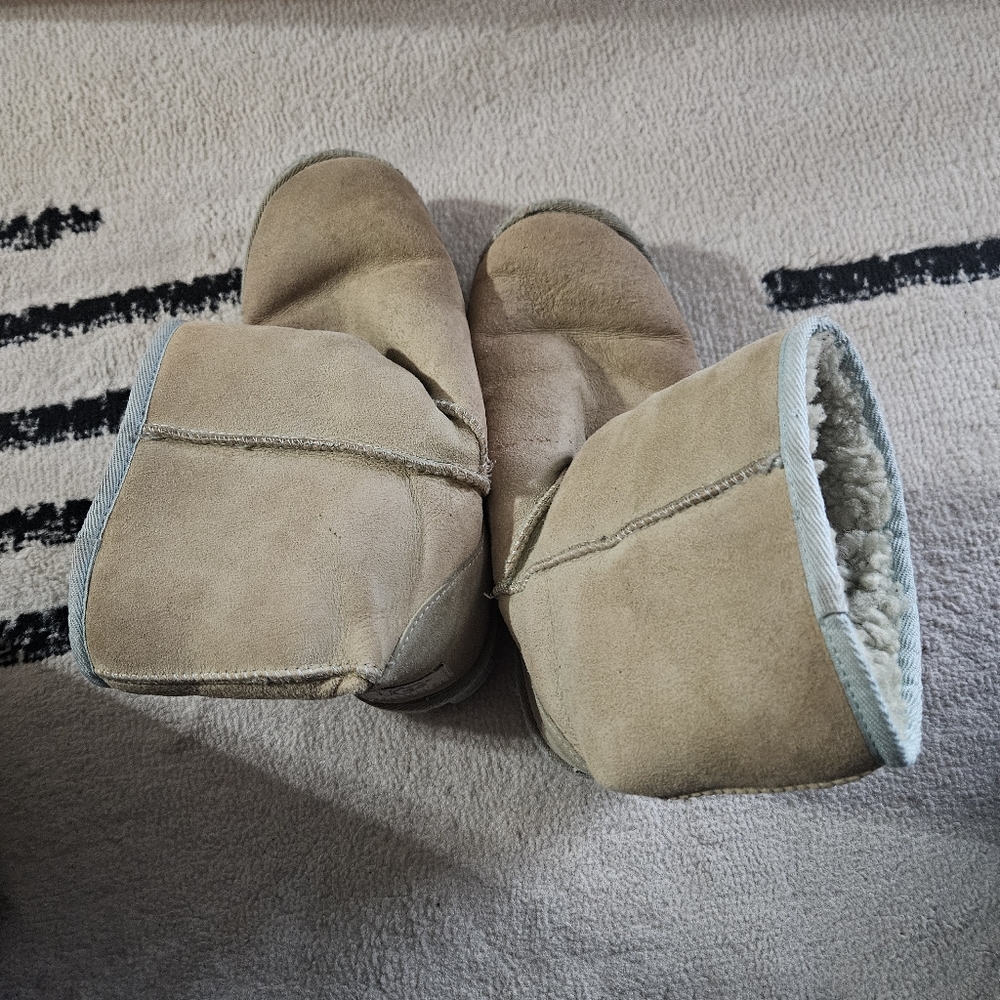Sz 8 baby blue ugg uplands